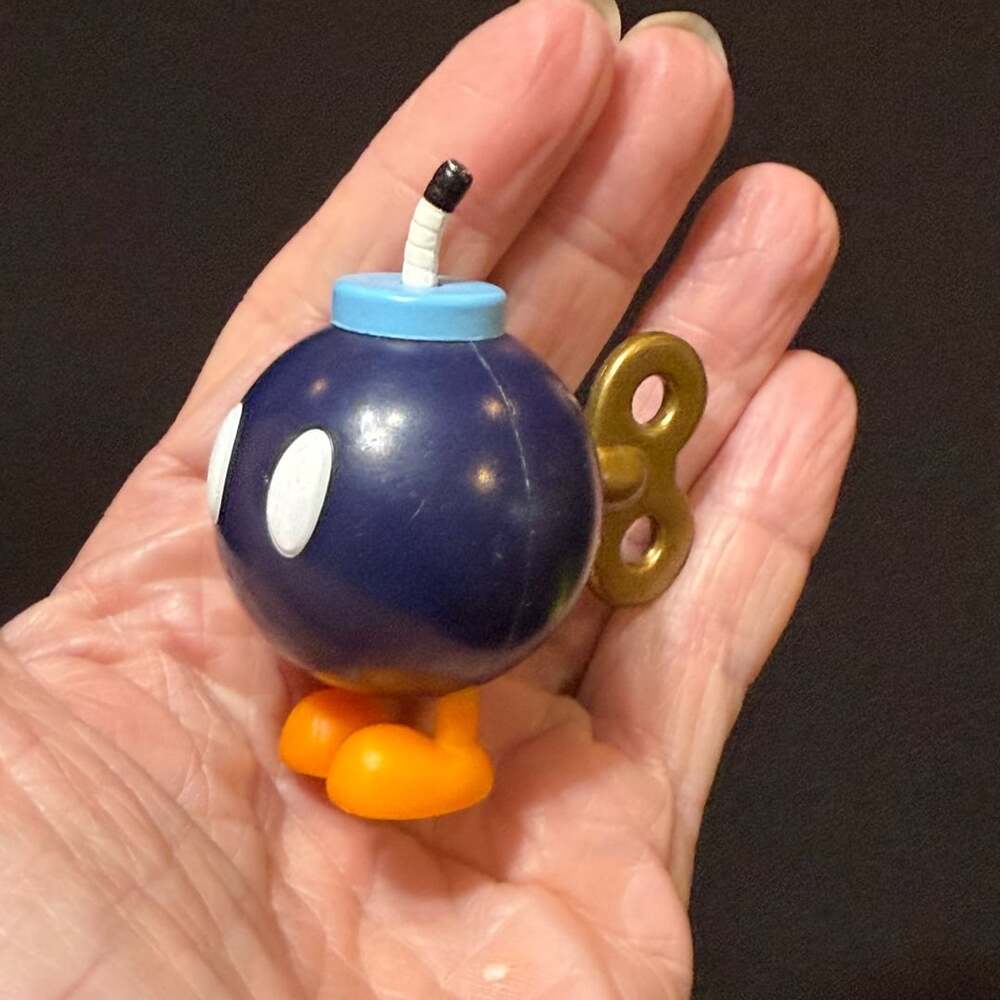Jakks Pacific Super Mario Bob-Omb 2.5 Inch Figure